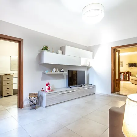 Etna Sunshine Apartment Linguaglossa